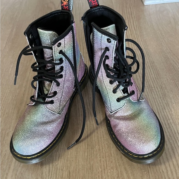 Dr. Martens. A rainbow sparkle color. Brand new. Size 6 - Picture 1 of 4
